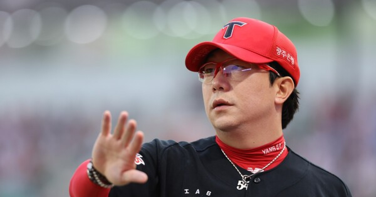 "진짜 ABS 존에 안 걸려" 대투수 양현종 소신 발언...'1군 0경기→방출 쓴맛'  KIA 필승조 출신 사이드암, 새 팀 찾을까