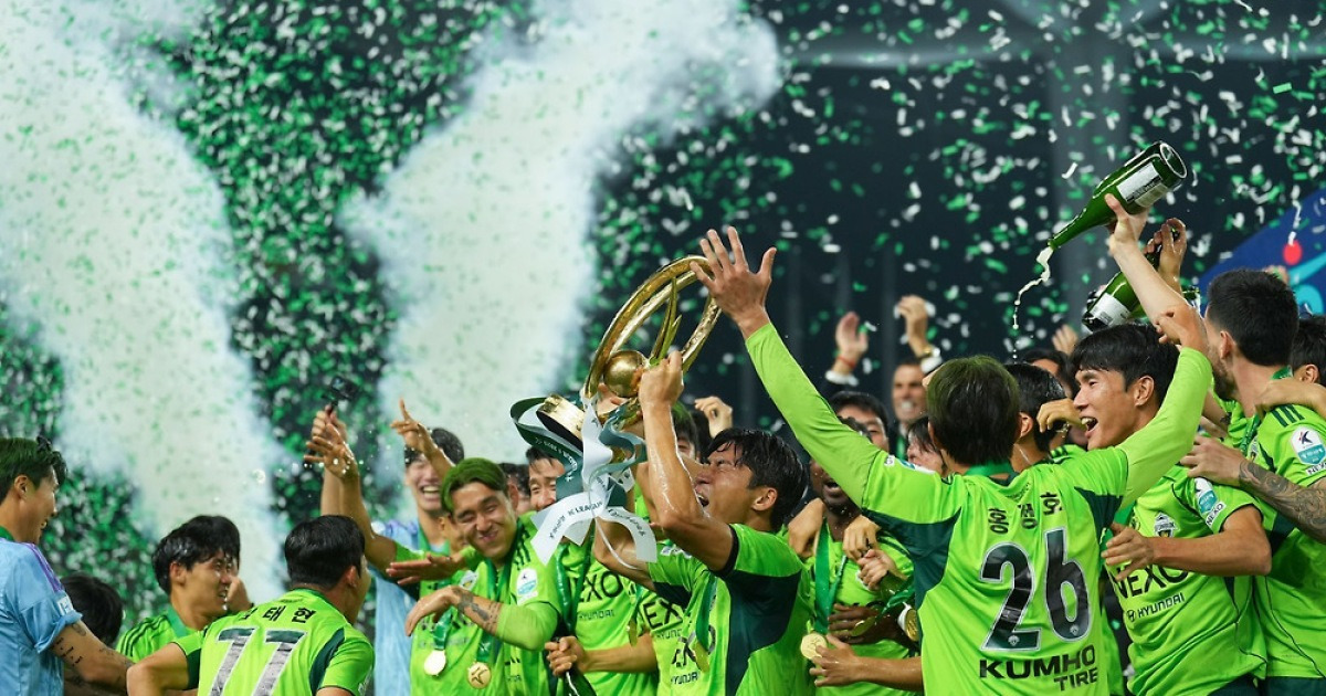 ‘10회 우승’ 전북, K리그1 ‘베스트11 6명 배출’ 미드필더 싹쓸이