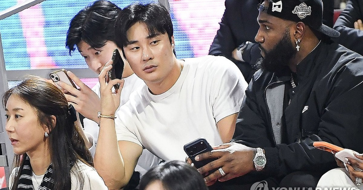 미국 매체, 김하성 FA 타자 8위로 선정…"꽤 좋은 유격수"