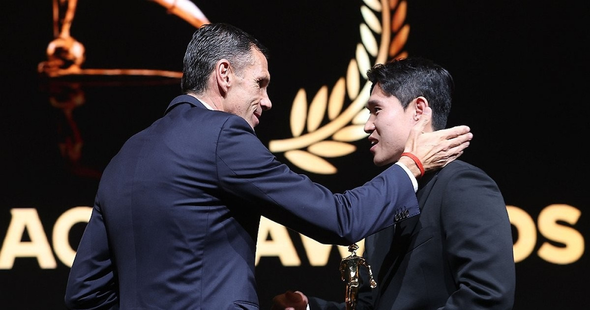 부임 첫해 K리그1 감독상 받은 전북 포옛 "나의 MVP는 박진섭"