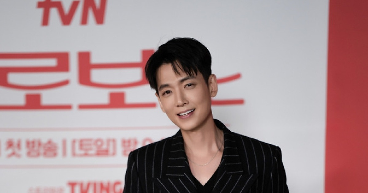 ‘프로보노’ 정경호 “판사에서 변호사…최근 신문 사회면도 챙겨봐”