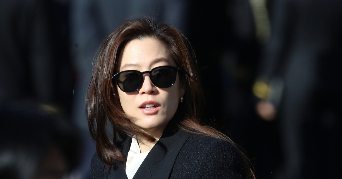 임세령 ‘아들 임관식’ 올 블랙 패션이 뭐길래···벌써 품절