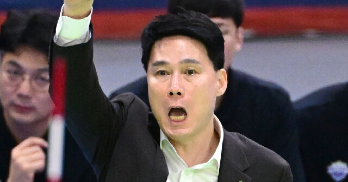 경기력 올라온 현대건설, 완승으로 '2위' 도약...강성형 감독도 미소 올시즌 가장 만족스러운 경기 [MD수원]