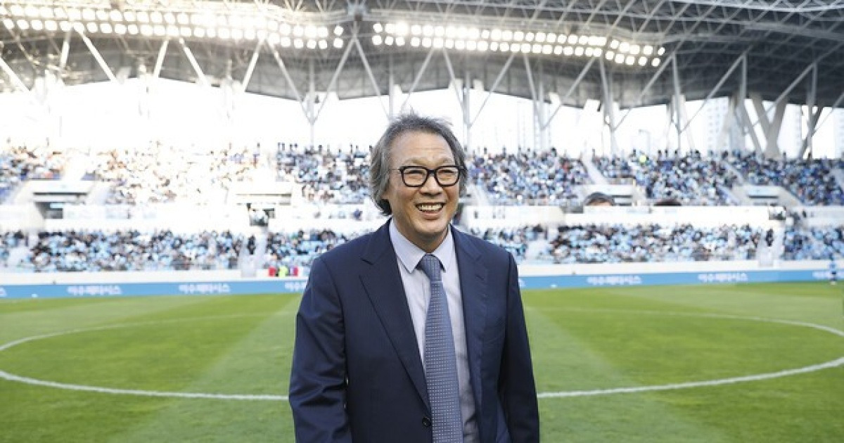 [오피셜] 이럴 수가! 대구FC 역사 일군 '대버지' 떠난다... '전격 사임' 조광래 대표, "대구는 내 마지막 사랑이자 자부심"