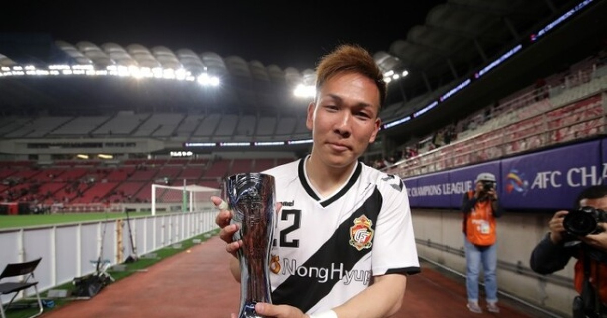 ‘한국서 음주 운전→퇴출 엔딩’…중국서 ‘5골 18도움’ 미친 활약 펼치고 MVP 후보 올랐다→”쿠니모토가 당연히 수상해야 돼” 압도적 지지