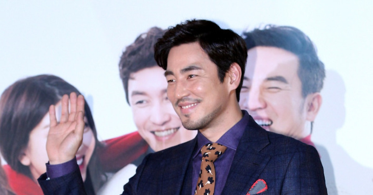 [단독] ‘풀하우스’ 김성수, 52세에 ‘신랑수업’ 받는다… 7년만 예능 복귀