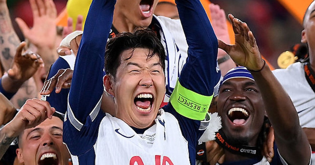 '손흥민 복귀' 정해졌는데 큰일 난 토트넘 팬들, 이러다 티켓도 못 구한다..."리버풀전 거의 매진"