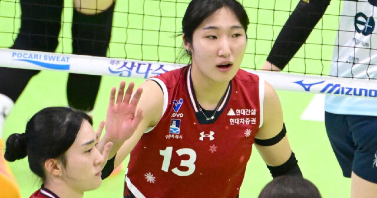 국대 OH의 부활, 현대건설 화력도 살아났다..."경기력 올라온 것 느껴진다, 안 풀려도 다음 플레이에 집중" 정지윤의 미소 [MD수원]
