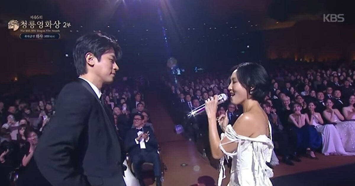 화사, 청룡무대 버프 받고 글로벌 인기 확산…'굿 굿바이' 빌보드200 역주행