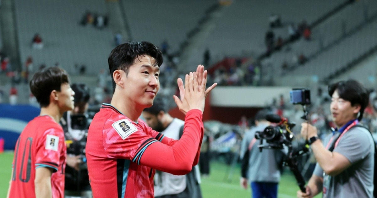 "손흥민 '마지막 월드컵' 가능성, 韓엔 부담일 수도" 英 축구 전문 매체 분석