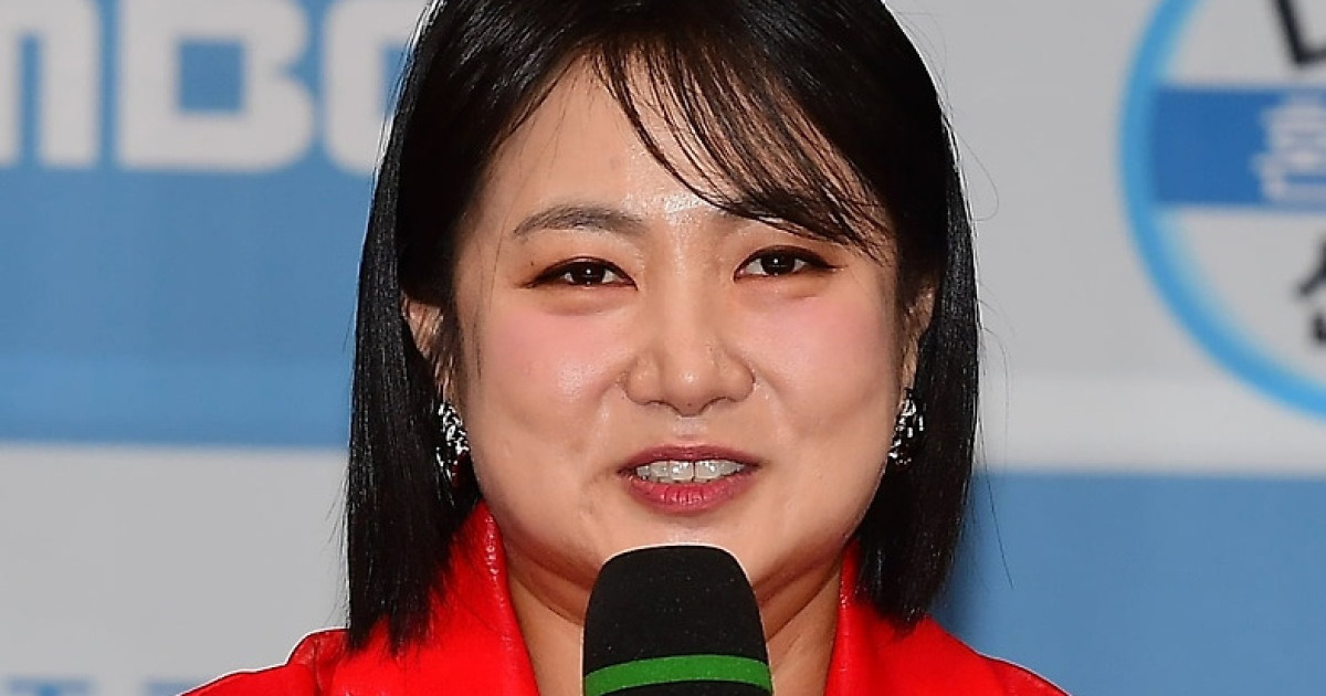 [종합] 박나래, 끝내 무너졌다…세상 떠난 조모 생각에 울컥 "나 어떡하냐" ('나래식')