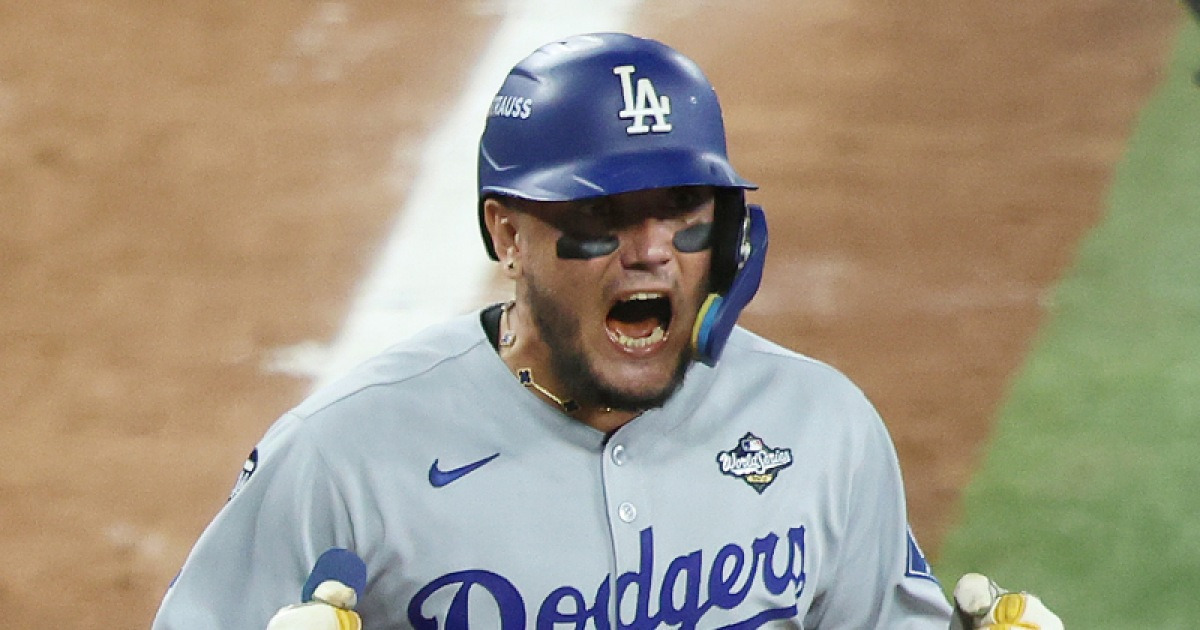 'WS 동점포→나 대신 김혜성' WS 영웅 로하스, 은퇴 시즌 다저스와 낭만의 재계약