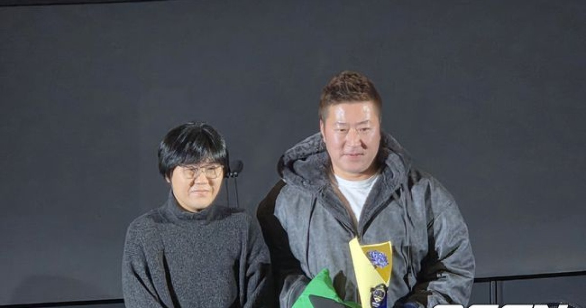 "후배들 문자 보고 2시간 울었어요" FA 시장 뒤흔든 최형우의 진심, "팬들 DM 볼건데, 아내랑 또 울겠죠"