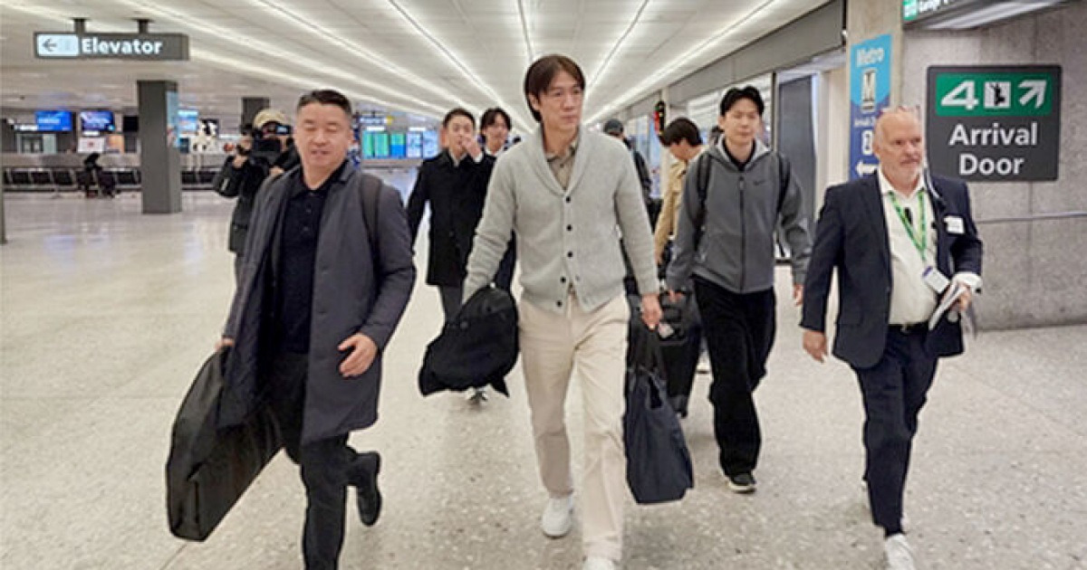 홍명보 감독의 미국 도착 관련 사진