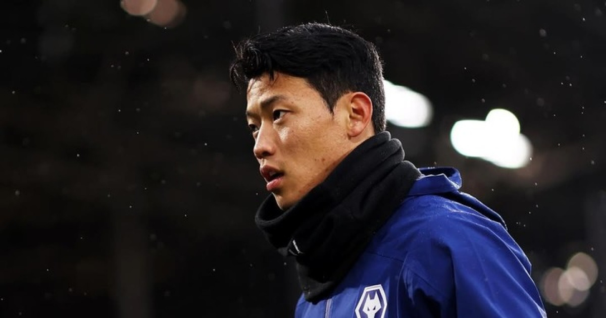 韓 축구 초비상...'리그 최하위-14경기 0승' 울버햄튼, 사실상 강등 확정→황희찬마저 PL서 사라질 위기
