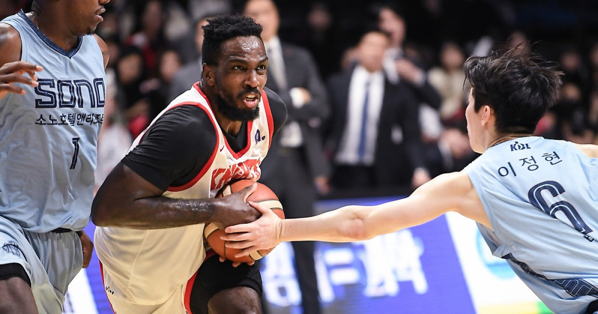 프로농구 SK, 소노 79-72 제압하고 3연승…'단독 4위' 도약