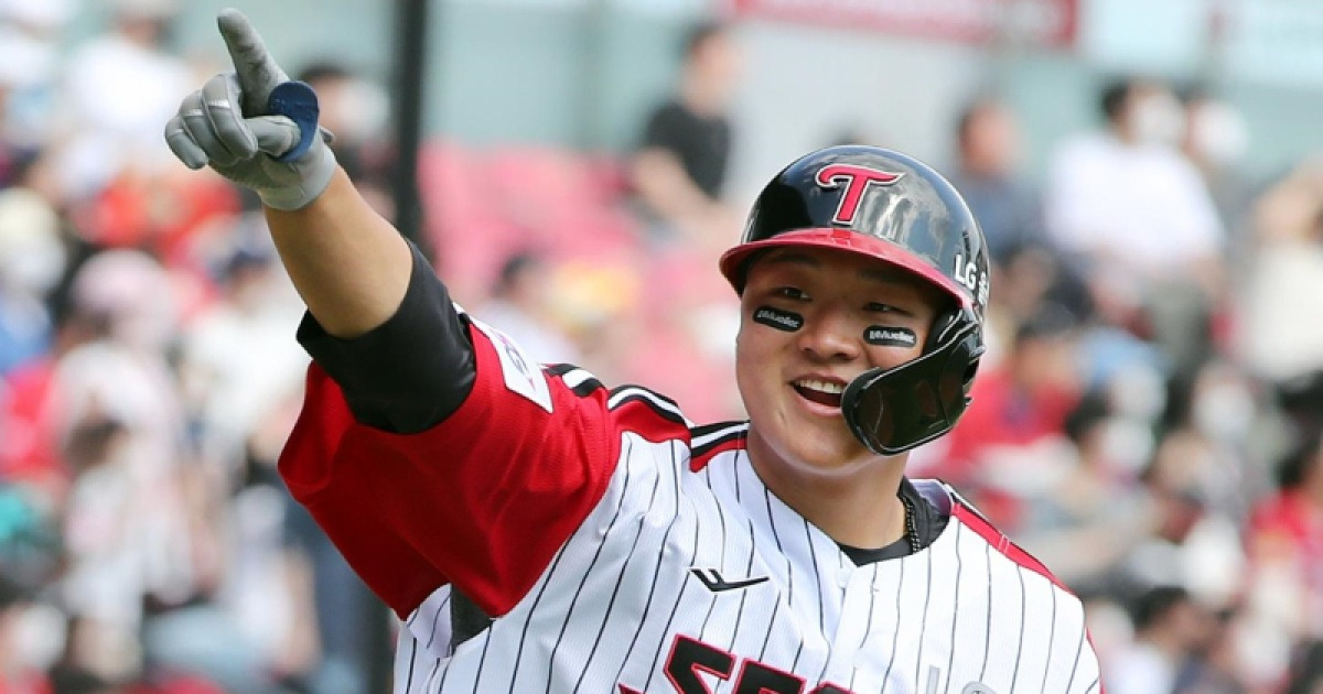 "미래의 4번 타자"라면서, 왜 퓨처스 장타율 0.643 '잠실 빅보이'를 8번 타순에 고정할까