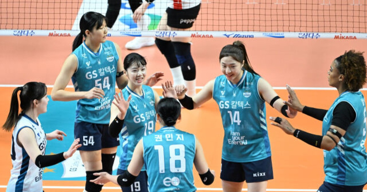 "득점 해줄 것" 사령탑의 믿음, 유서연의 '15득점' 공수 맹활약 '완벽 보답'...실바 의존도 줄이고 페퍼저축은행 3-0 완파 [MD장충]