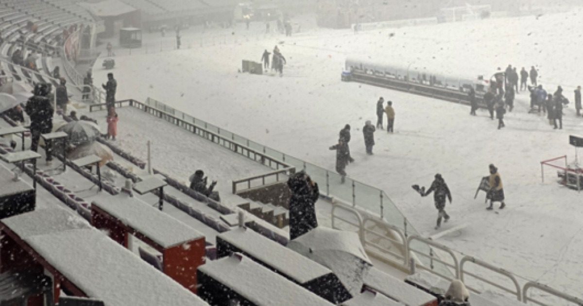 '폭설에 멈춘 승부' 부천-수원 승강 PO 1차전 오늘(5일)로 연기→어떤 변수 될까 [오!쎈 현장]