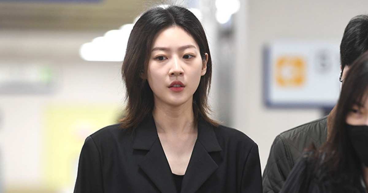 대화 상대 김수현 아니다? 의혹에…故 김새론 측, 증거 추가 공개