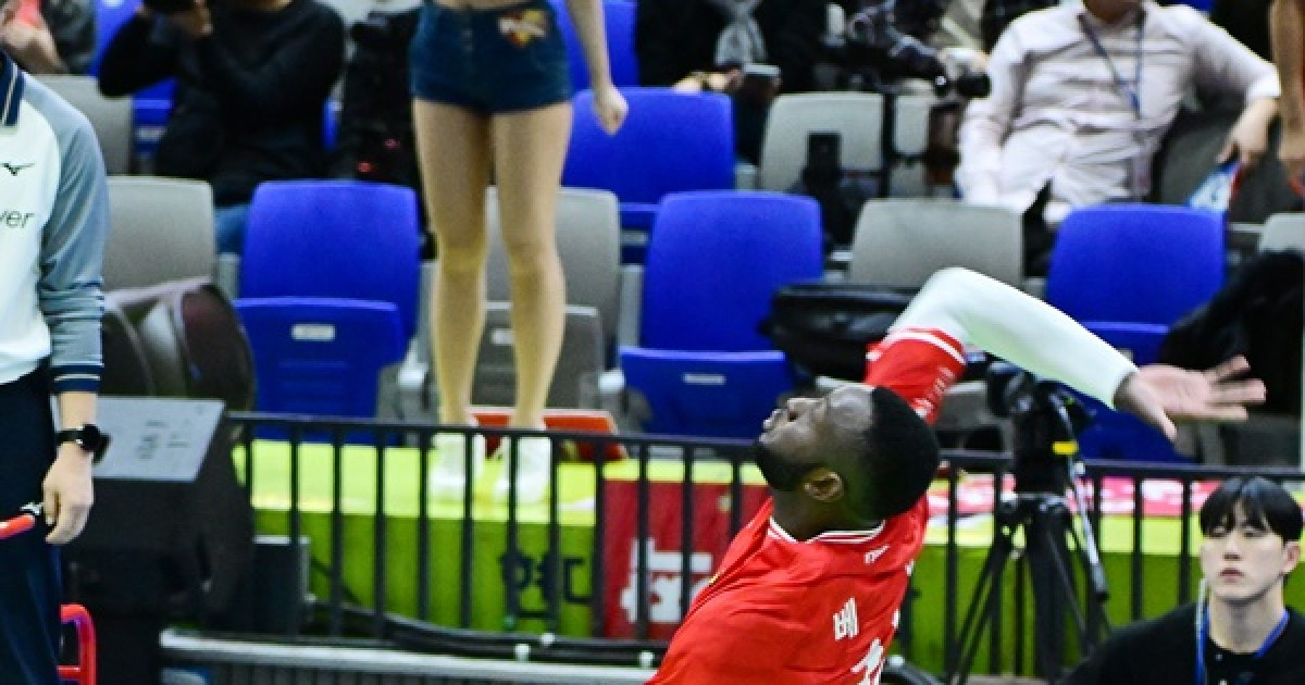 '베논 37점' 한국전력, 풀세트 끝에 OK저축은행 제압…4위 사수