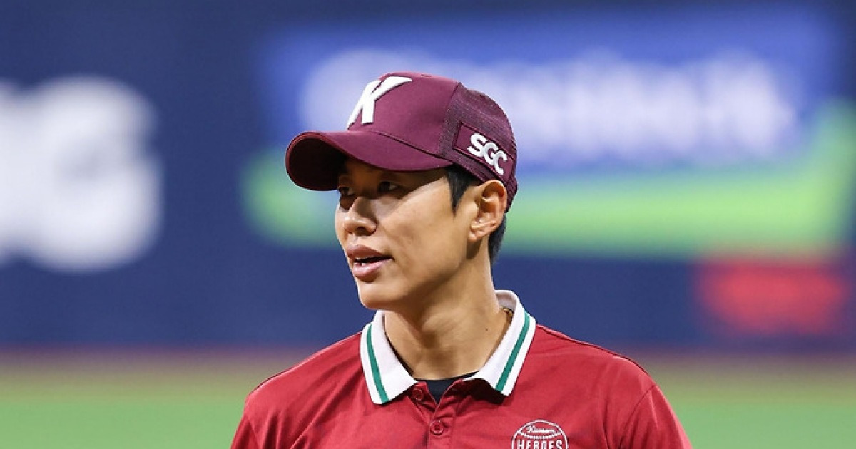 'LAD 송성문 영입 발 빼나'→총 81억원에 현역 마지막 시즌 보내는 'WS 영웅' 1년 재계약 확정