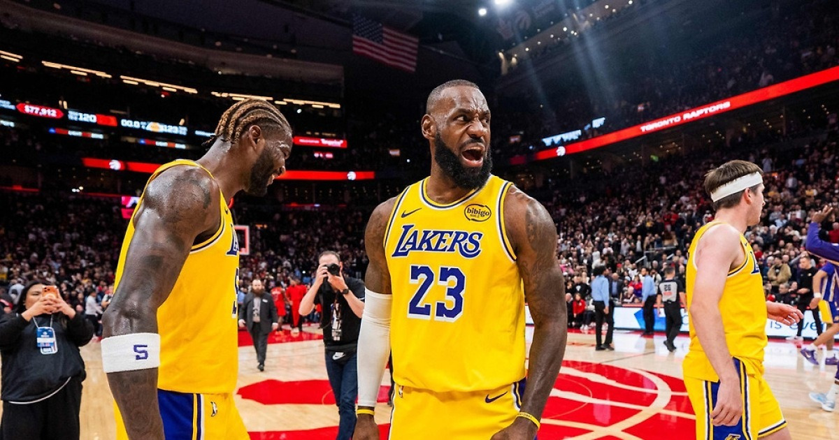 대기록 18년만에 멈췄지만…승리 만든 '킹' 제임스의 어시스트