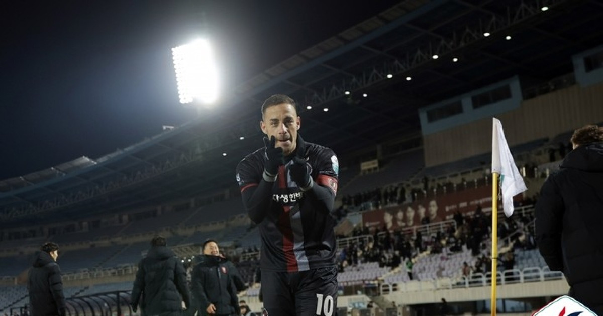 '바사니 결승골' 부천, 승강 PO 1차전서 수원FC에 1-0 승...창단 첫 K리그1 승격 눈앞