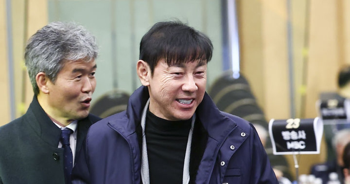 축구협회, 신태용 전 울산 감독 '폭행 논란' 조사 시작