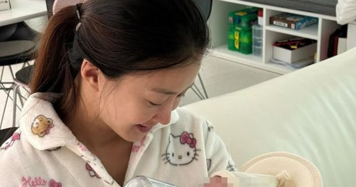 이시영, '1.9kg' 미숙아 딸 애지중지…"드디어 3kg" 감격