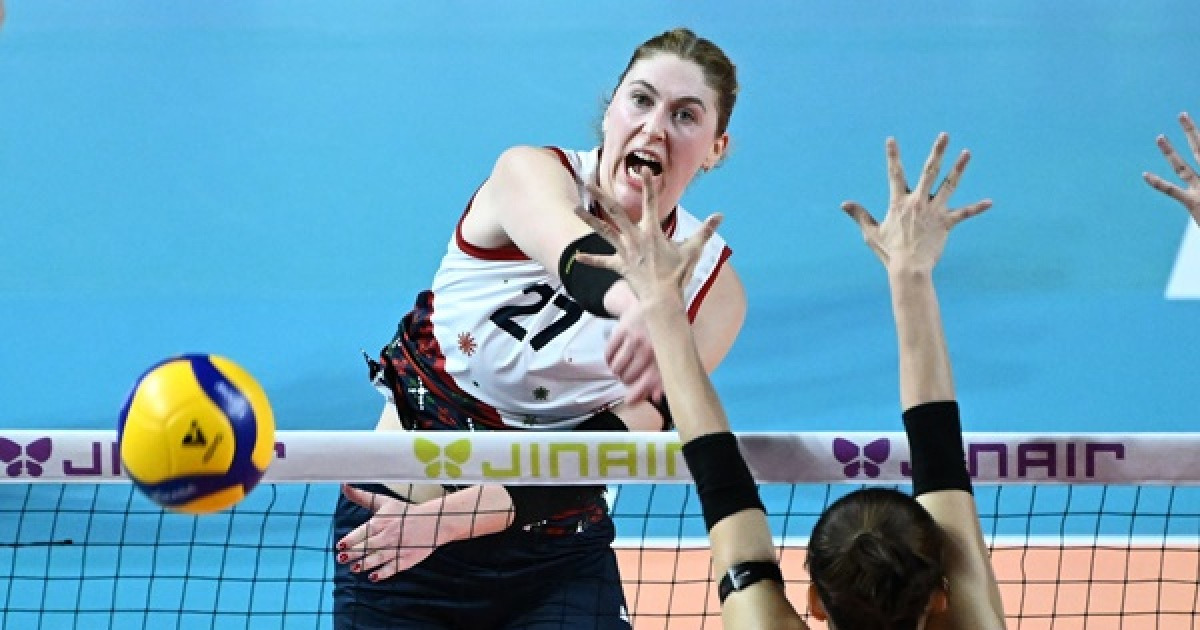 '카리 23점' 현대건설, 흥국생명에 셧아웃 승리…2위 사수