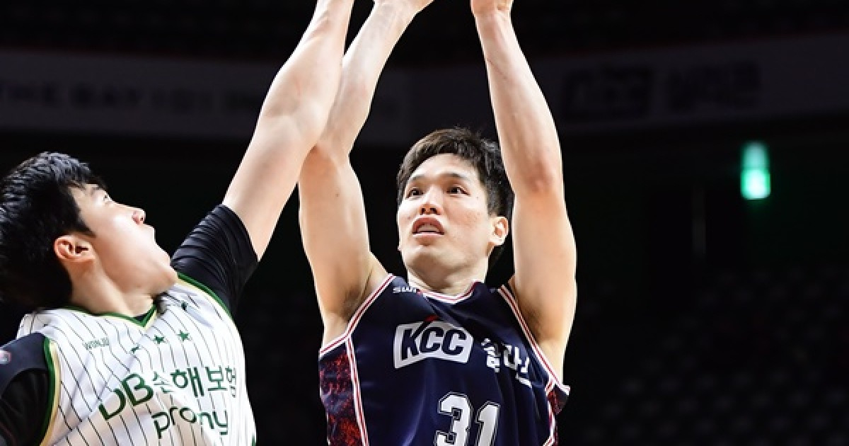 KCC 공동 3위 올라