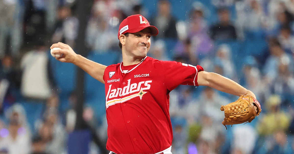 KBO 무대 호령한 159km 특급 외인도 ML 간다…2년 연속 사이영상 괴물투수와 한솥밥