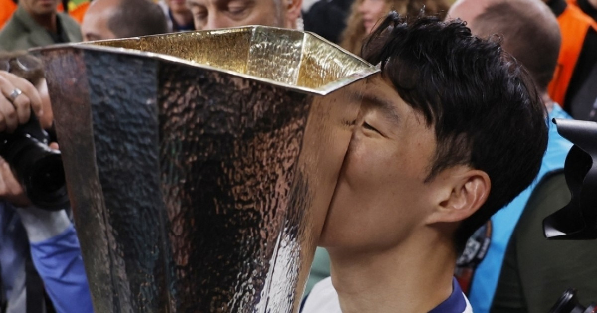 손흥민 깜짝 오피셜 공식발표 '임박', 역대급 벽화 '이 모습'으로 그린다…케인-요리스는 절대 없는 '그 장면'