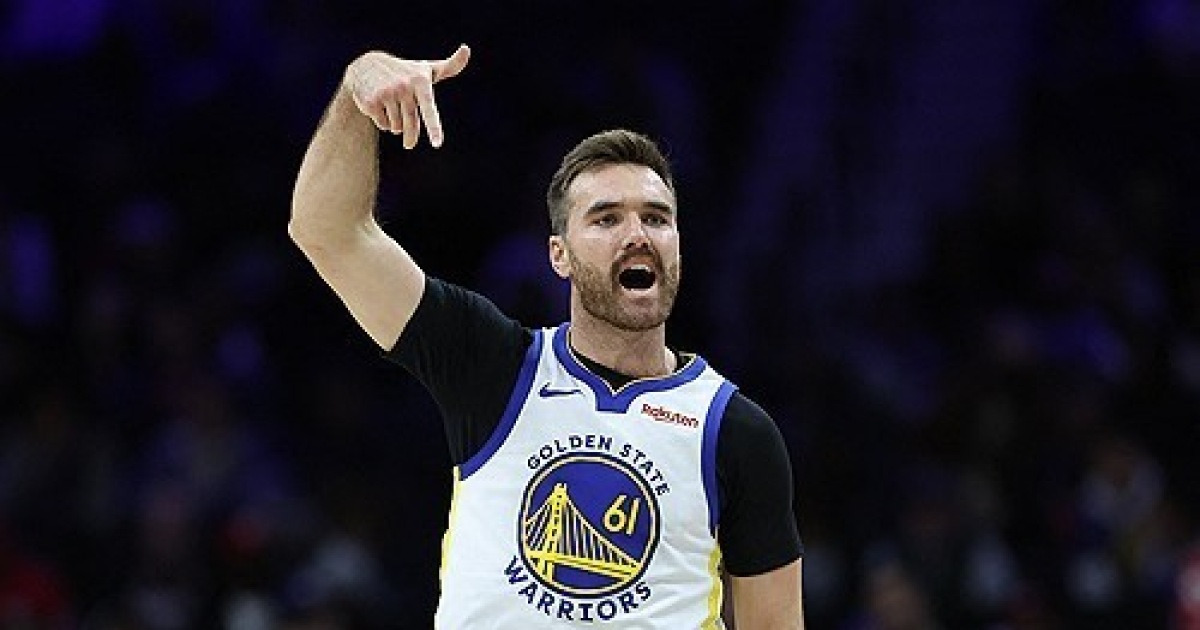 클리블랜드 대 골든 스테이트 경기 장면