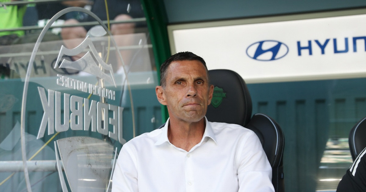 ‘더블’ 완성한 전북, 포옛은 결별 예고