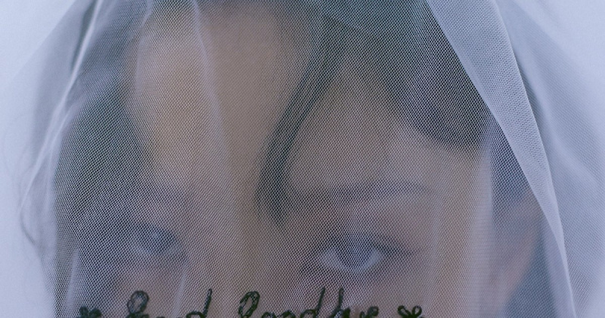 화사, 올해의 유행가 ‘엔딩’ 장식 “제목대로 굿! 굿바이”