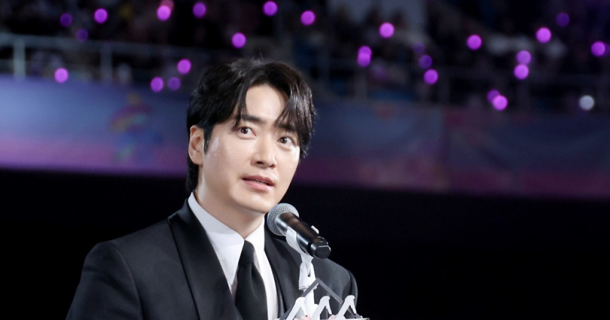 [단독]"목숨 하나 더 생겼죠" 이준혁, 나의 완벽한 2025 [★FOCUS]