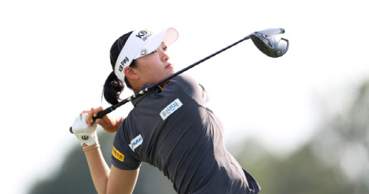 LPGA Q시리즈 축소로 하위권은 벼랑 끝..방신실 남은 27홀서 대반전 노려야