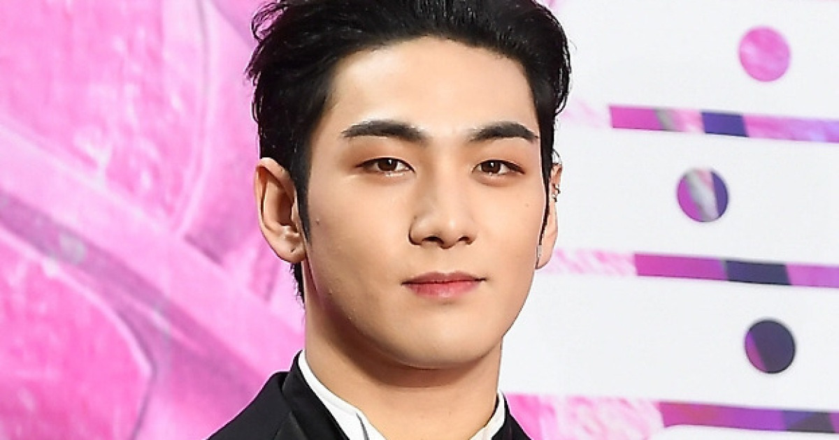 [공식]뉴이스트 출신 백호, 29일 육군훈련소 입소…현역으로 복무