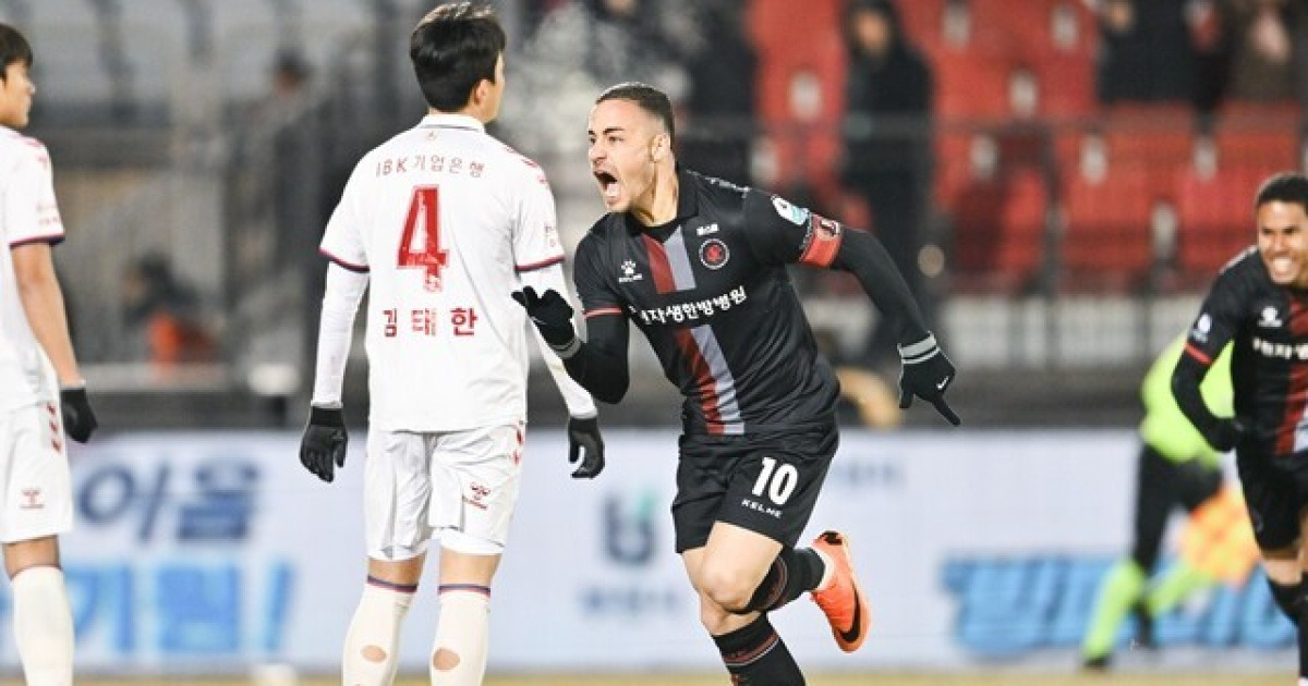 "승격 향한 최종 관문!" 부천 FC, 수원 FC 원정서 승강PO 2차전 승리+승격 도전