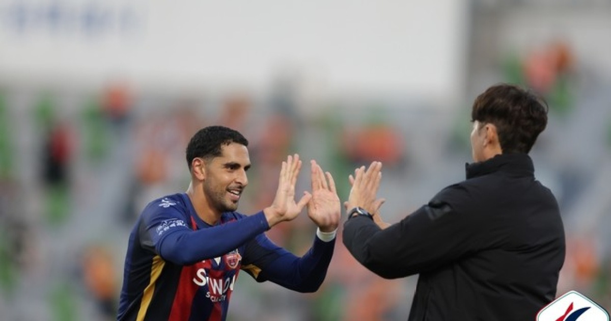 [승강 PO 라인업] "팀에 피해 끼쳤다" 싸박 벤치행! 김경민-안현범 선발...수원FC, 운명의 부천전 명단 공개