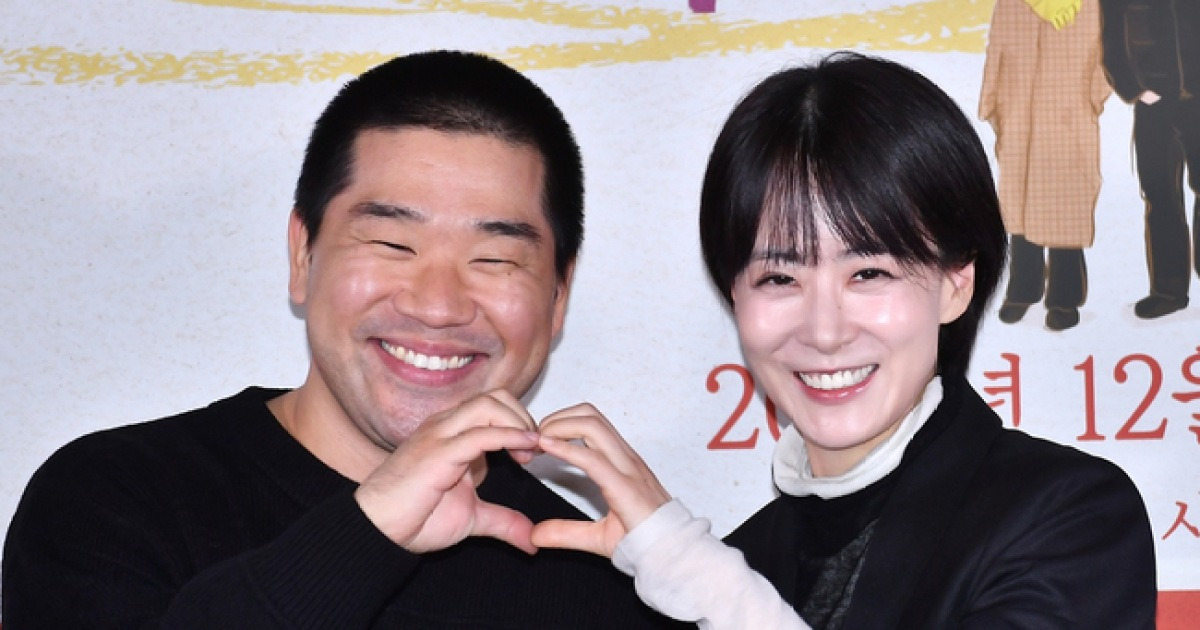 映画撮影中に男性俳優から“本当の告白”を受けたリュ・ヒョンギョン、告白攻撃をやめ「告白しないで」[종합]