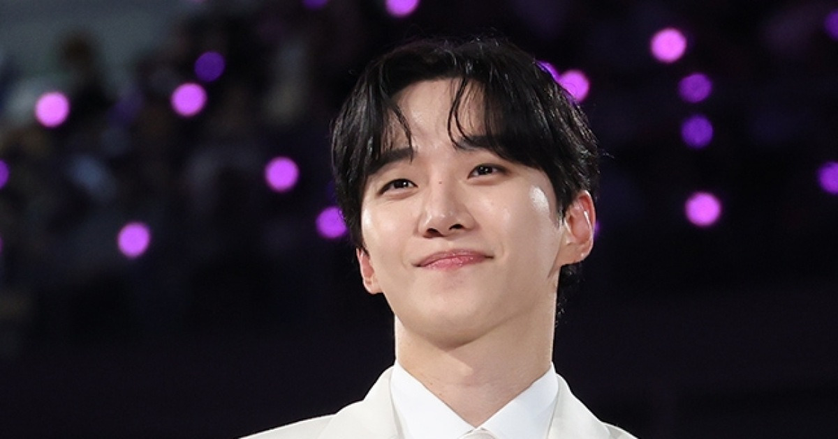 [단독]이준호, 10주년 AAA의 MC.."장원영과 함께라 든든했다" [인터뷰]