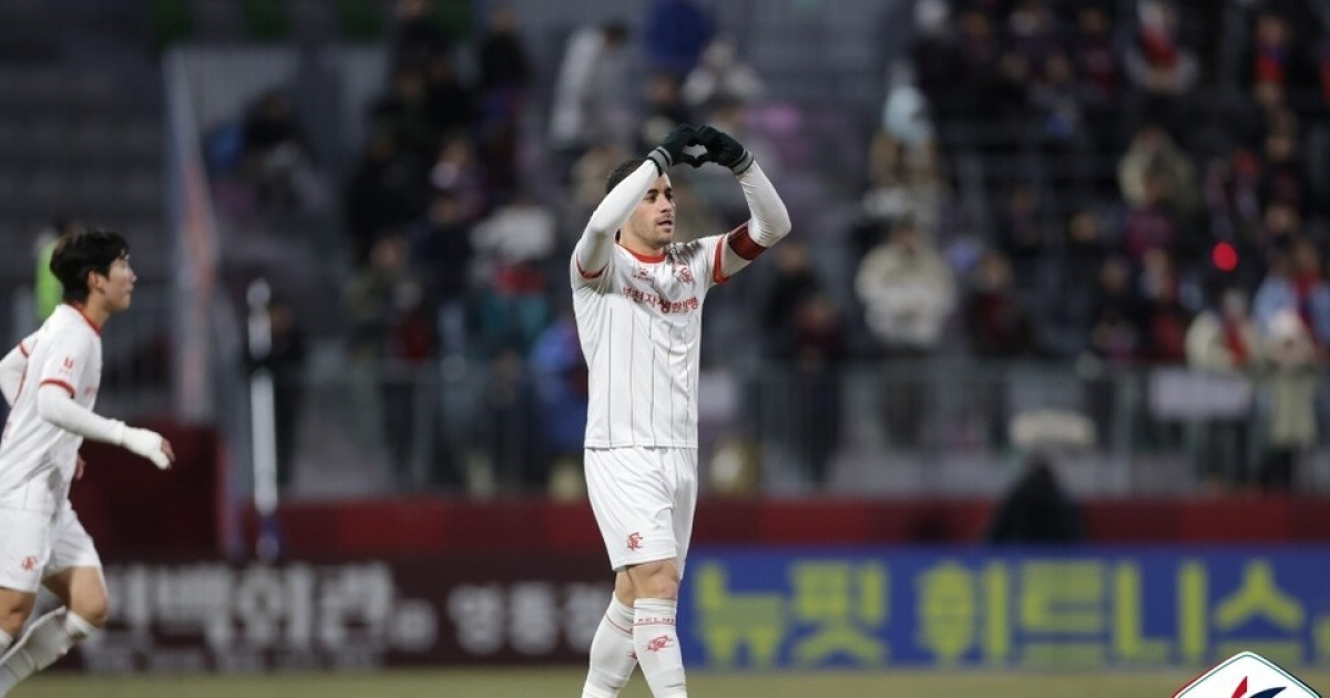 [STN 현장] "부천 이적은 최고의 선택" 수원서 아쉬움 삼킨 바사니, 팀 에이스로 K리그1 컴백