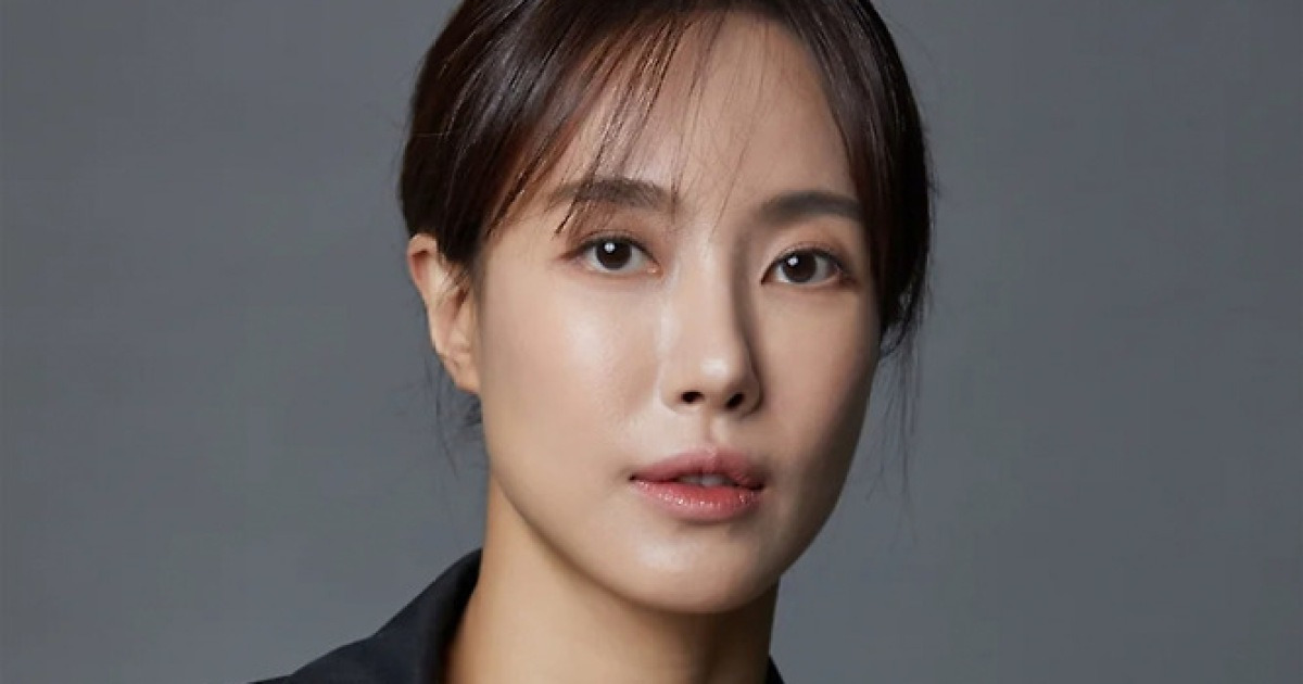 김윤서, 피에이엔터테인먼트와 전속계약 체결