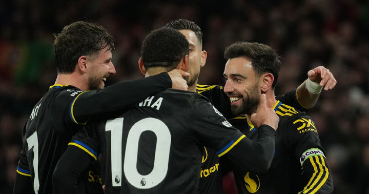 '황희찬 결장' EPL 최하위 울버햄튼 8연패…맨유에 1-4 완패