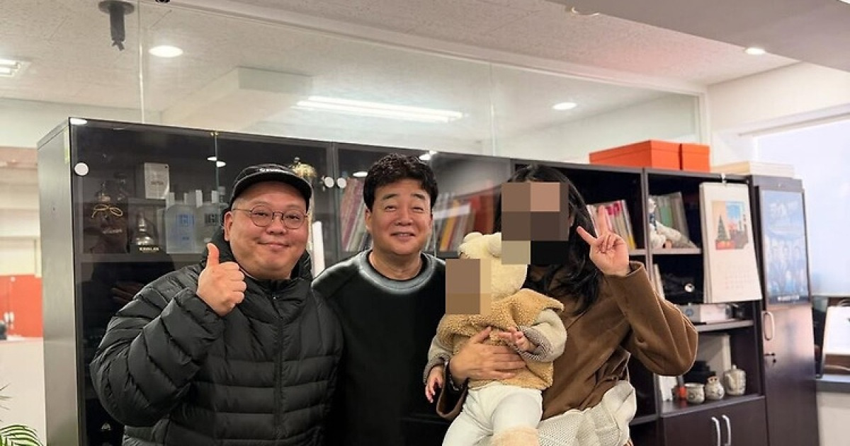 백종원 논란의 복귀…'골목식당' 홍탁집 사장 "현재까지 큰 도움 받아"