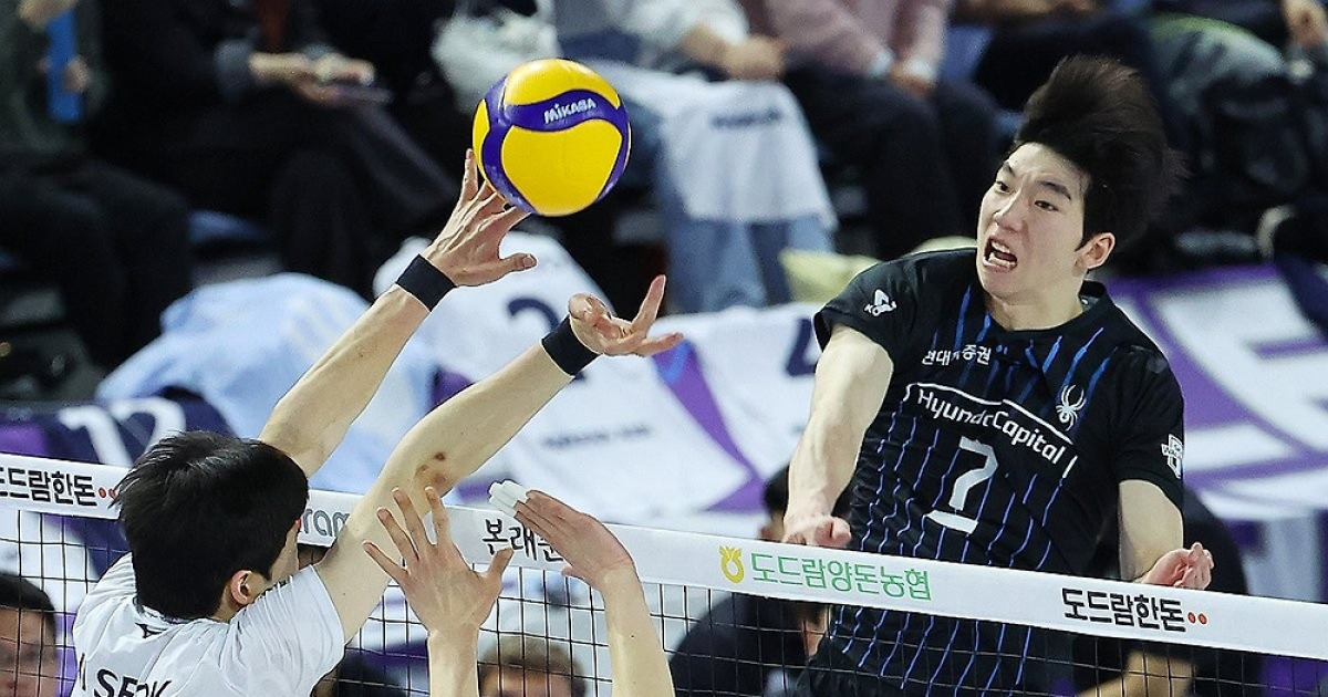 '트레블' 영광 뒤따른 성장통…기록으로 반등하는 현대캐피탈