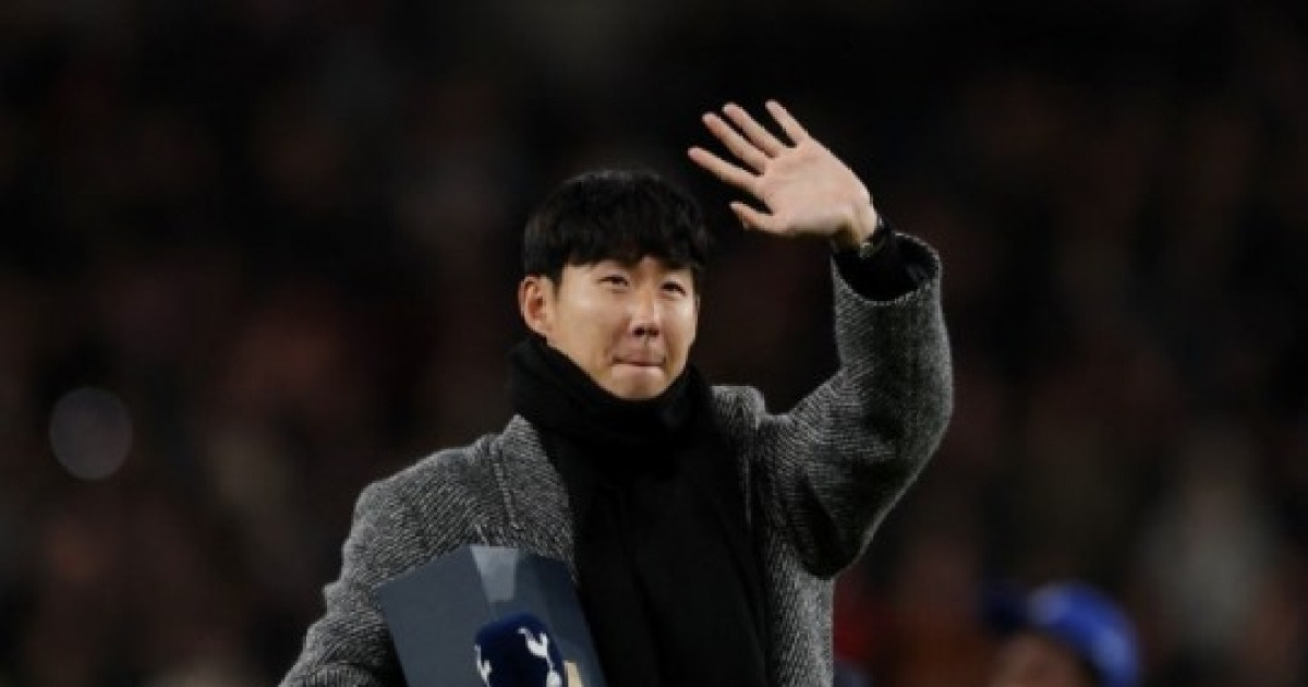 '놀라운 10년, 언제나 함께하겠다' 손흥민, 토트넘 홈팬 앞서 작별 인사